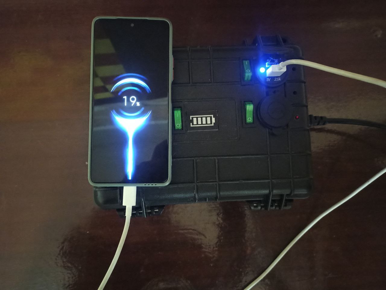 2. Перевірка порту USB 5 вольт 2.1 ампера
